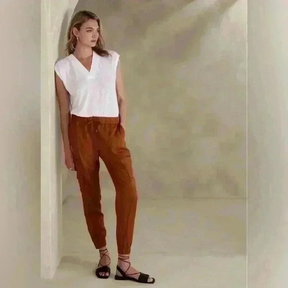 Banana Republic Tencel Cargo Jogger Pant Deep Camel XS Comfy Soft Relaxed - Picture 1 of 11